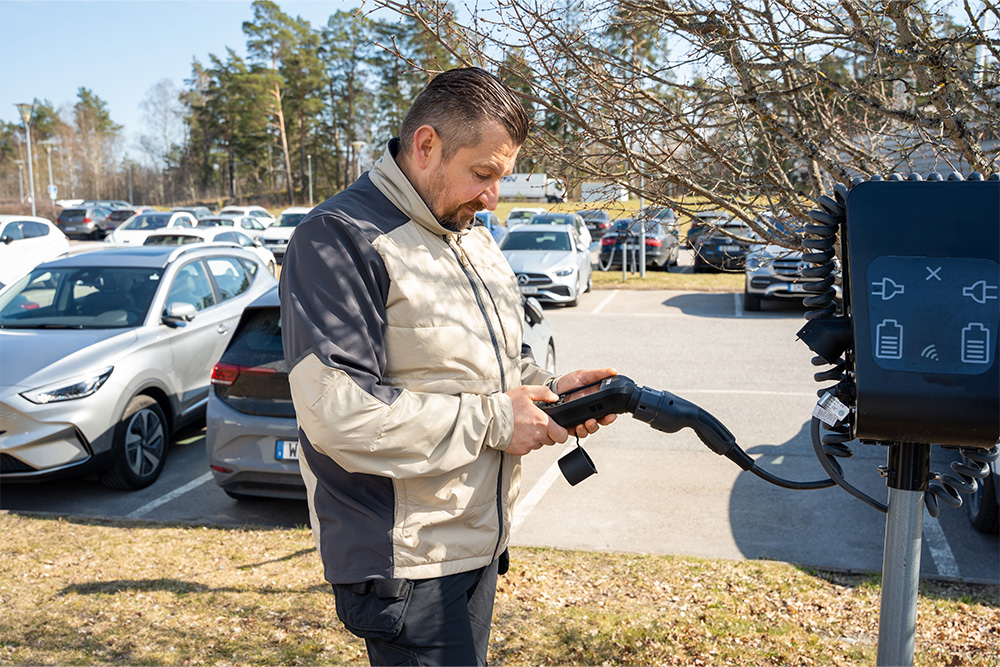 EV86-T2_EV_Charger_Testing.jpg